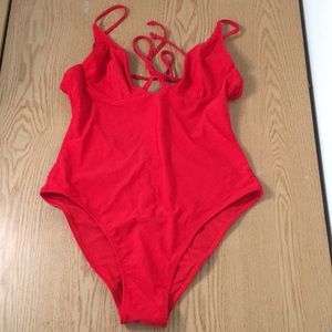 B44 Womens Rees Bees 1pc Swimsuit Underwired Red Size Medium